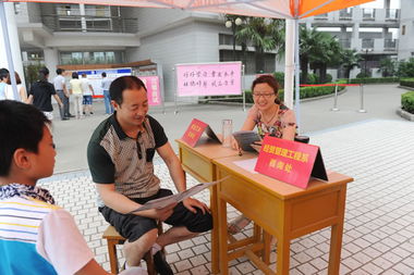 职业教育扬帆起航 我校招生咨询会为学子点亮技能成才之路