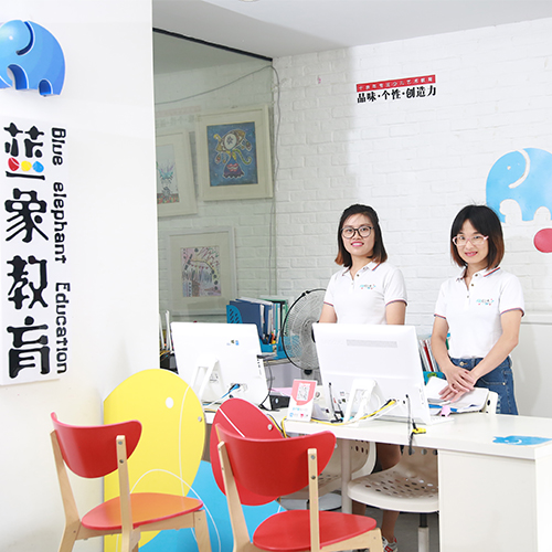 教育咨询 为未来导航，为成长赋能